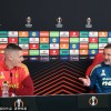 英超球队诺丁汉森林主教练和球员出席欧联杯半决赛赛前发布会